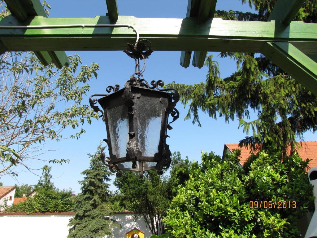 Szivarvany Panzio セゲド エクステリア 写真